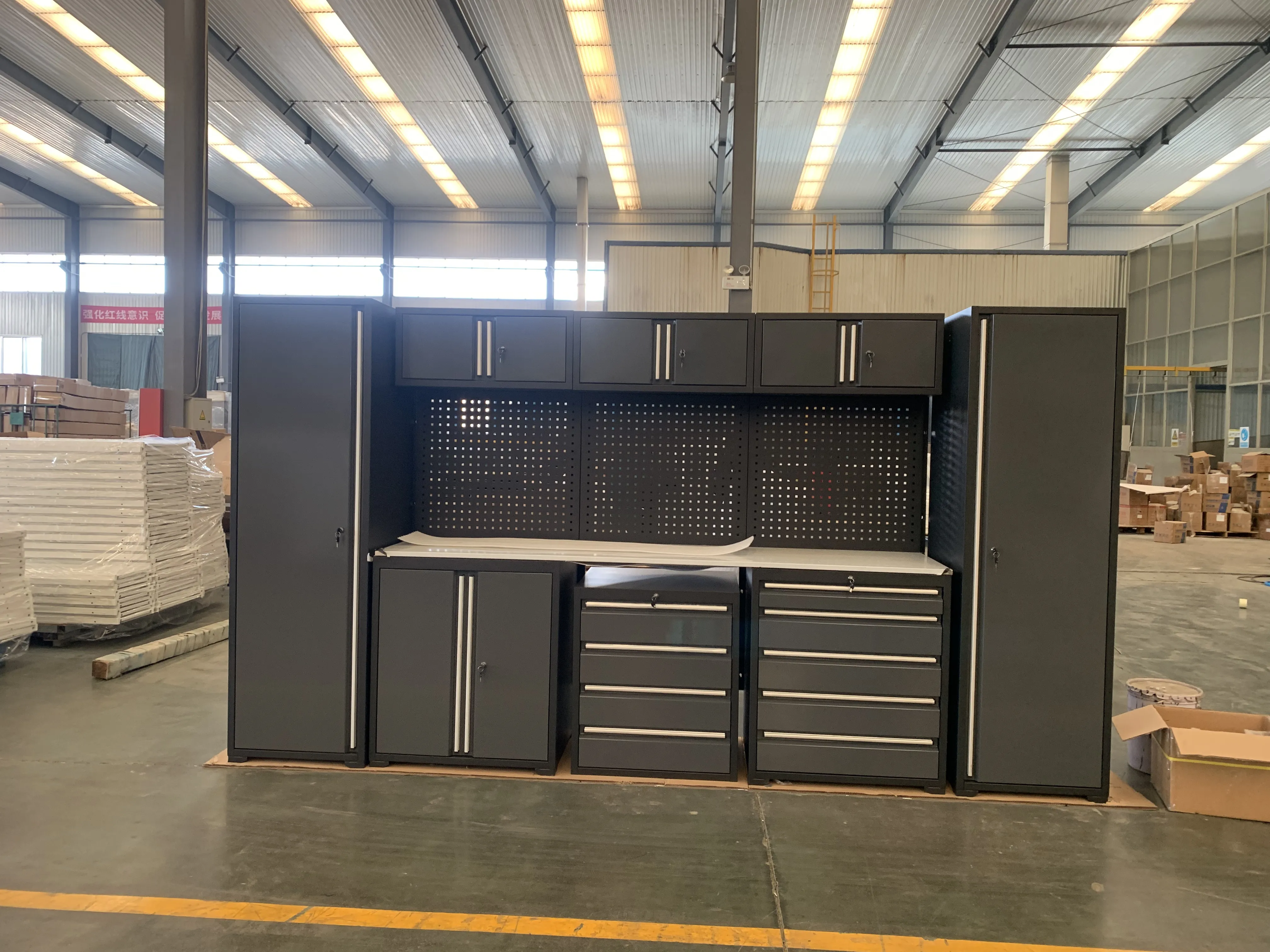 Multifunctionele metalen gereedschapskast