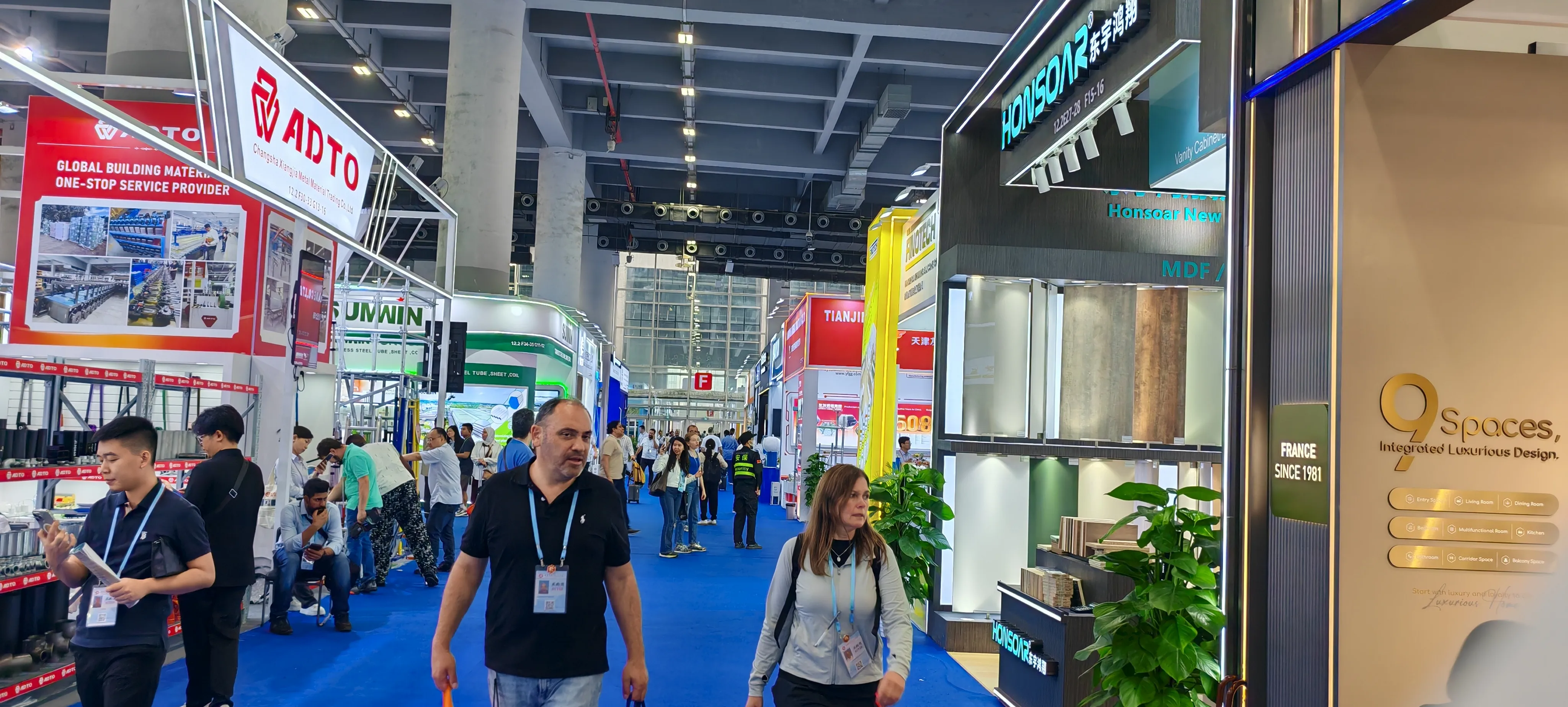Cyjy schijnt op de Canton Fair