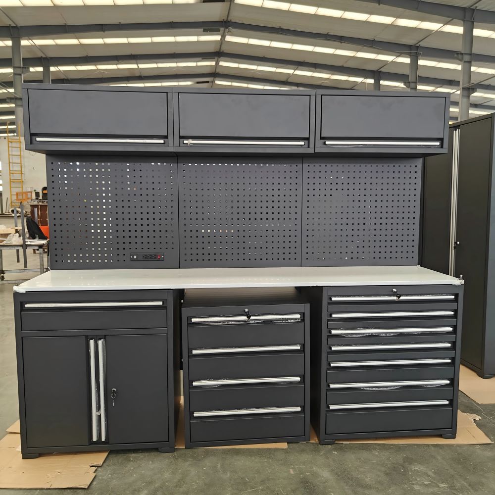 Stevige metalen werkbank